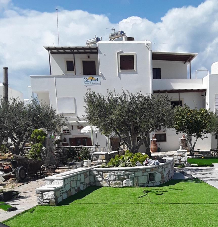 Sunset Studios And Apartments For Adults Over 21 Only ناوسا المظهر الخارجي الصورة