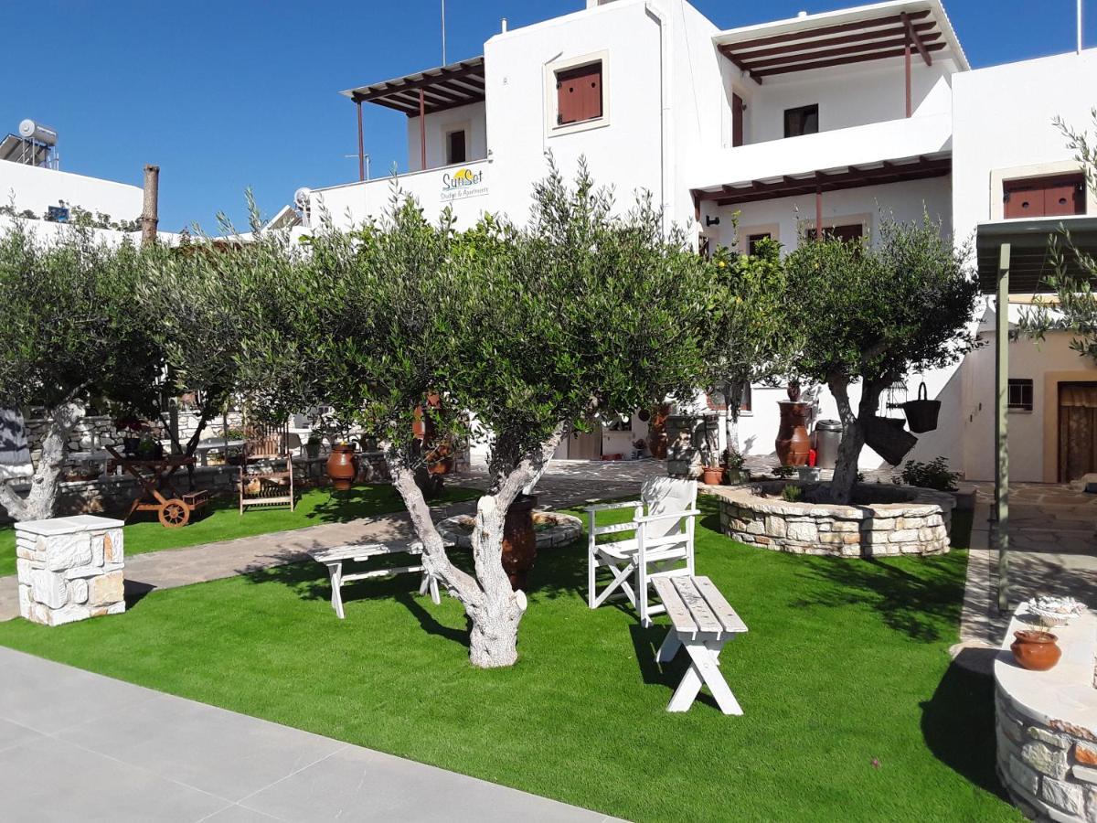 Sunset Studios And Apartments For Adults Over 21 Only ناوسا المظهر الخارجي الصورة