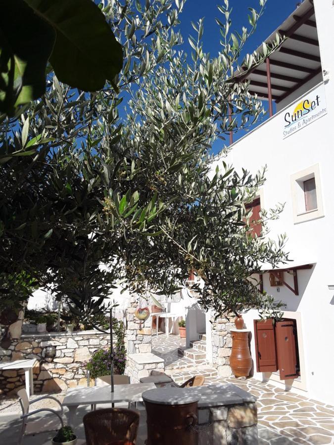Sunset Studios And Apartments For Adults Over 21 Only ناوسا المظهر الخارجي الصورة