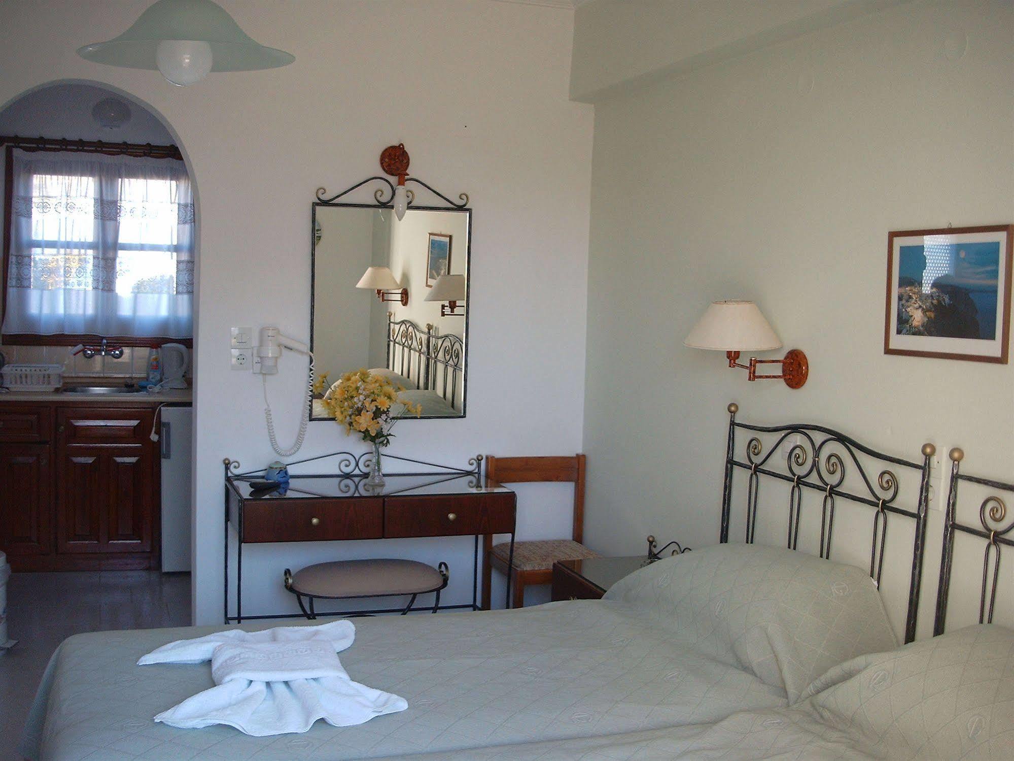 Sunset Studios And Apartments For Adults Over 21 Only ناوسا المظهر الخارجي الصورة