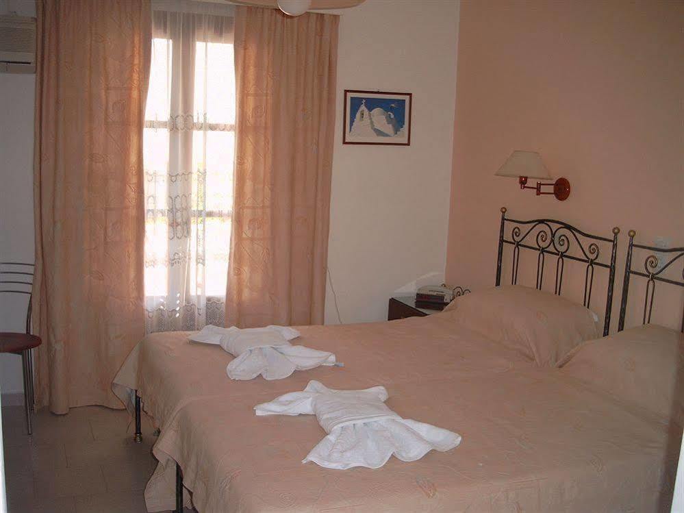 Sunset Studios And Apartments For Adults Over 21 Only ناوسا المظهر الخارجي الصورة